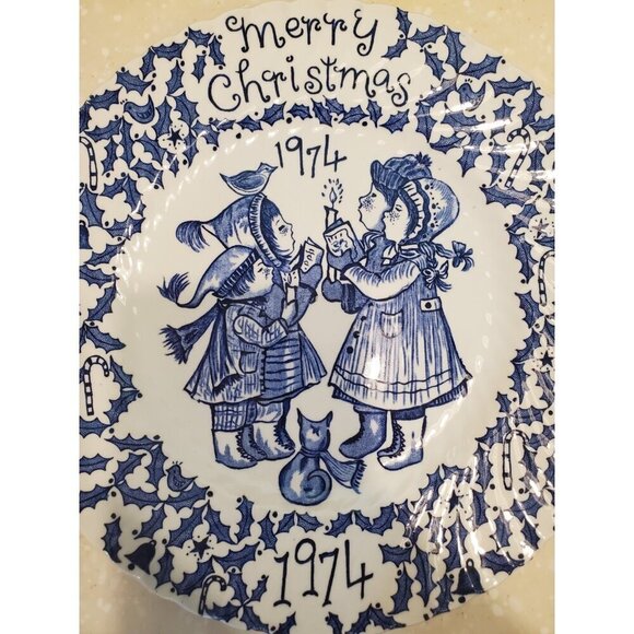 Vintage 1974 Royal Crownford Plate 8.5" Merry Christmas Blue White Transferware - Picture 4 of 9